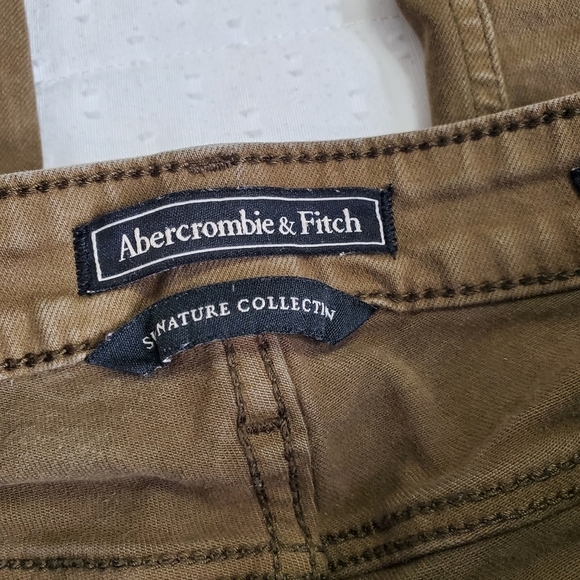 Abercrombie Low Rise Super Skinny Pants with Zippers, Signature Collection - Picture 9 of 16